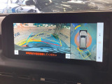 【パノラミックビューモニター】専用のカメラにより、上から見下ろしたような視点で360度クルマの周囲を確認することができます☆死角部分も確認しやすく、狭い場所での切り返しや駐車もスムーズに行えます。