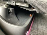 濡れた傘や置き靴などをすっきりしまえる最適なシートトレー