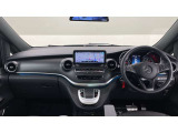 運転操作をサポートし、疲れにくく上質な環境を提供するために、様々な装備を採用。