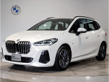 BMW 218dアクティブツアラーMスポーツ アルピンホワイト☆ワンオーナー☆テクノロジーPKG☆ヘッドアップディスプレイ☆全周囲カメラ☆アクティブクルーズコントロール☆シートヒーター☆電動トランク☆
