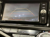 バックガイドモニターで、後方を確認しながら安心して駐車することができます。運転初心者も熟練者も必須の機能ですよ!