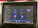 停車中には、TVやDVDなどの映像を楽しめます。長距離移動や休憩時間に、リラックスできる空間を提供します。