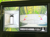 【マルチアラウンドモニター】専用のカメラにより、上から見下ろしたような視点で360度クルマの周囲を確認することができます☆死角部分も確認しやすく、狭い場所での切り返しや駐車もスムーズに行えます。