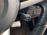 クルーズコントロールを装備。設定した速度を自動で維持し、高速道路などでの長距離走行を快適にサポートします。
