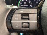 運転中も簡単にナビ周りを操作できます。