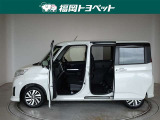 両側パワースライドドア付きだから、狭い駐車スペースなどでの 乗り降りラクラク!小さなお子さまのいるご家庭には嬉しい装備。
