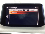 Bluetoothに接続することで、スマートフォンに入っている音楽アプリを車内で楽しめたり、通話が出来ます♪