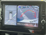 [アラウンドビューモニター]車両を上から見たようなカメラで周りの障害物などが一目瞭然!駐車が苦手な方でも、らくらく駐車♪