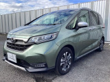 車名の由来:フリードはFreedom(自由)からの造語。従来の常識や定石にとらわれることなく、どこまでも自由な発想で追い求めたクルマという意味。また、free(自由な)+do(行動する)という意味