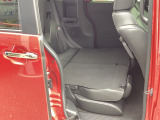ご納車までの期間ですが、県内のお客様は2週間、県外のお客様は2,3週間ほどでご納車が可能となります。但し、お支払いや書類の状況によっては多少の前後もありますので、その際には何卒ご了承下さい。