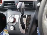 【車屋】として、長く車業界に従事した経験豊富なスタッフが多数在籍しております。