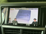 停車中にTV番組や映像を楽しめます。長距離移動も退屈知らず。後部座席の方も快適に過ごせる、嬉しい機能です。ぜひご活用ください。