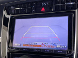 バックモニター付なので後退時に後方が見えるので安心。 車は構造上、死角がたくさんなので万が一を考えると必須ですね。 あくまで補助の為の装備、バックは目視で確認する事が重要ですよ。