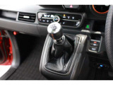 6速MTのお車です♪直感的な操作を楽しむことができます!