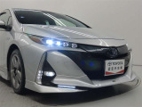 高輝度で点灯速度が速く、しかも消費電力の少ないLEDヘッドライトが装備されています!LEDの明るい光が走行中の視界の確保をサポートして、夜のドライブがより楽しく安全に運転できます♪