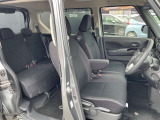 運転席は座り心地が良く快適にドライブをしていただけます。
