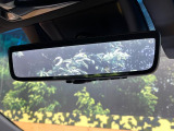 【デジタルインナーミラー】後席の大きな荷物や同乗者で後方が確認しづらい時でも安心!カメラが撮影した車両後方の映像をルームミラー内に表示。クリアな視界で状況の確認が可能です!