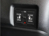 ◆両側電動スライドドア◆狭い駐車場でも乗り降りが楽々♪お子様が隣の車にドアを当ててしまう心配もございません!小さなお子様連れの方もこれで安心。