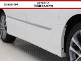 TRD製フルエアロ装着しています。(サイド)
