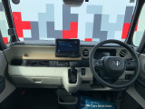インパネ全体:視界が開けて前が見やすい設計です!視野を広く保てるので安全に運転がしやすく運転初心者の方の乗り出しにも勧められます!