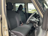 使用感のないきれいな運転席シートです!