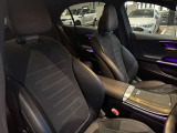 メルセデス・ベンツの定める厳しい基準をクリアしたお車のみをご案内させて頂きます。納車前整備はメーカー規定に基づき100項目以上にも及ぶ点検を熟練のメカニックによって行いご納車させて頂きます。