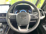 【純正革巻きステアリング】上質な革を使用することで、手にしっかり馴染みとても運転しやすいハンドルです♪