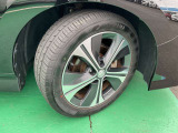 タイヤサイズは215/50R17純正アルミホイール付き!(夏タイヤ装着)冬タイヤ、ホイール注文も承っております☆