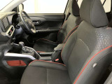すっきりとしたデザインの内装は、さすがトヨタ車の上品さを感じます。