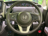 【純正革巻きステアリング】上質な革を使用することで、手にしっかり馴染みとても運転しやすいハンドルです♪