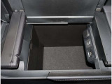 自社工房で輝くボディーと、綺麗で清潔な室内の車に生まれ変わります【ピカット一平】☆もちろん当社の技術スタッフの手により、すみずみまで点検整備が行われます。ぜひ、お客様の目でお確かめください。