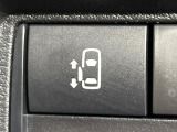 【パワースライドドア】スマートキーや運転席のスイッチでスライドドアの開閉が可能♪電動だから力を入れてドアを開ける必要が無く、小さいお子様でも、重い荷物を持っている時もラクに開け閉めできます♪