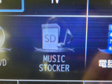 音楽SDカード入ります。