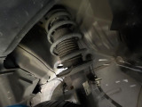 お車を安心してお乗りいただく為には、足回りの定期点検が欠かせません。サービスサポート(有償保証)では無料点検もご提供しており、安心のカーライフをお過ごしいただけるサポート体制が整っています。