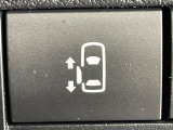 【パワースライドドア】スマートキーや運転席のスイッチでスライドドアの開閉が可能♪電動だから力を入れてドアを開ける必要が無く、小さいお子様でも、重い荷物を持っている時もラクに開け閉めできます♪