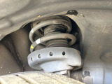 お車を安心してお乗りいただく為には、足回りの定期点検が欠かせません。サービスサポート(有償保証)では無料点検もご提供しており、安心のカーライフをお過ごしいただけるサポート体制が整っています。