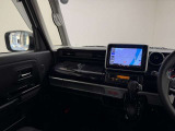【展示車の状態】展示車は全て、マツダ車のエキスパートが、基本性能に関わる箇所を徹底的に点検。外装や室内に関しても、細部にいたるまで、しっかり清掃・洗浄を実施しています。