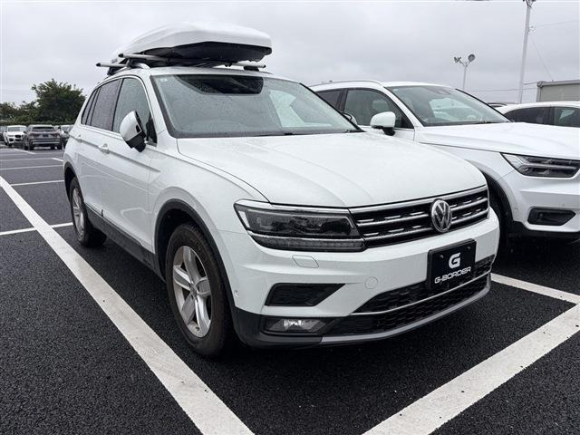 ティグアン TDI 4モーション ハイライン ディーゼル 4WD ワンオーナー 禁煙車 純正9....