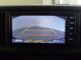 バックガイドモニターで、後方を確認しながら安心して駐車することができます。運転初心者も熟練者も必須の機能ですよ!