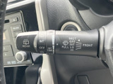 雨天時でもクリアな視界を確保できるワイパーレバーです。操作も簡単で、運転に集中できます。