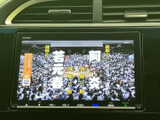 停車中には、地上デジタル放送を楽しめます。長距離移動の待ち時間や休憩時間に、エンターテイメントを満喫できます。