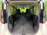 普段のお買い物や通勤、送迎等に十分な荷室スペースを確保しております。セカンドシートを倒すと、大きな荷物の積載も可能です♪