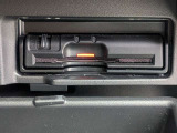 今では必需品のETCもパネルデザインにフィットするビルトインタイプなので、見た目もスッキリとしています