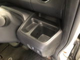 【ドリンクホルダー】こちらにドリンクホルダーがついています!