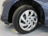 タイヤサイズは、175/65R15です。