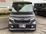 お客様に安全で快適なカーライフをお送りいただくために、中古車にも高いレベルの品質基準を設け、その基準に従って、全ての中古車について納車前整備を実施しています。
