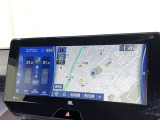 ナビゲーション付です。 ナビがあると便利、ラクラク何処でもいけます。 ナビが有るのと無いのとでは大きな違いですね。