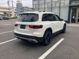 走り去る姿も印象的。メルセデスベンツ認定中古車ですのでご購入後も安心です。
