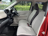 運転しやすい視認性と、操作しやすい配置が魅力。快適なドライビングポジションを実現します。安全運転をサポートします。