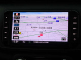 【ナビ】メモリーナビ(MM319D-L)付きです。目的地を設定すれば初めての場所でも簡単に行くことができます。もちろん音楽だって聴けちゃいます♪